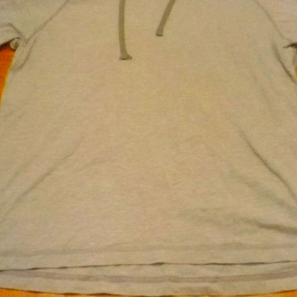 DIFFERENT CLOTH CO. HOODY - Picture 3 of 5
